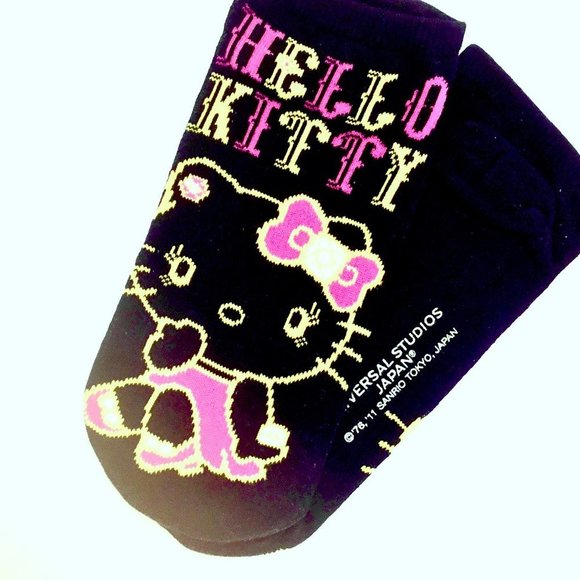 Sanrio Women's Socks Set of 5 short ankle socks - Picture 2 of 5